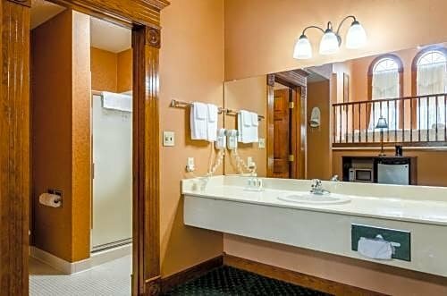 Quality Inn Eureka Springs South, Забронировать Отель Юрика-Спрингс Northwest Arkansas