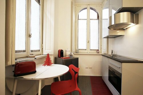 Suite And House Bianca di Savoia, Забронировать Отель Отели Милана с парковкой, рядом с Университет им. Луиджи Боккони, Парковка