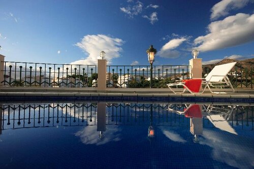 Apartamentos Marina Turquesa, Varaa Huoneistohotelli Nerja Axarquía