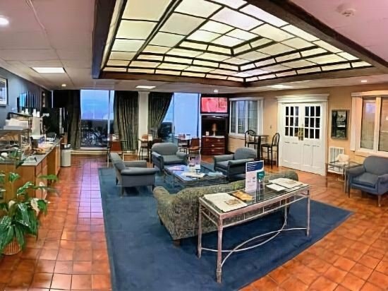 Rodeway Inn & Suites