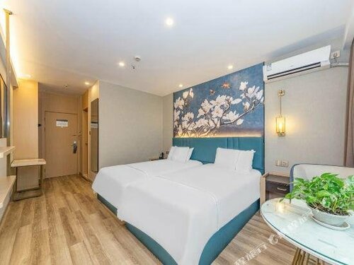 Home Inn Jiading Chengzhong Road, Prenota Hotel Hotel a Jiading con parcheggio, Parcheggio