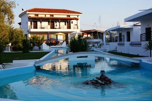 Skiathos 18-24 Young Club, Забронировать Отель Скиатос остров Скиатос