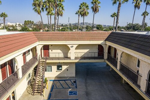 Hyland Inn Long Beach, Забронировать Мини-отель Лонг-Бич Большой Лос-Анджелес