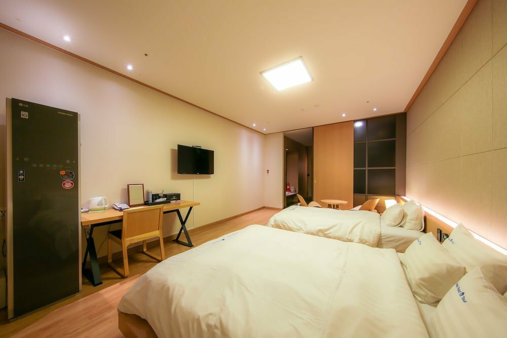 F&t Hotel