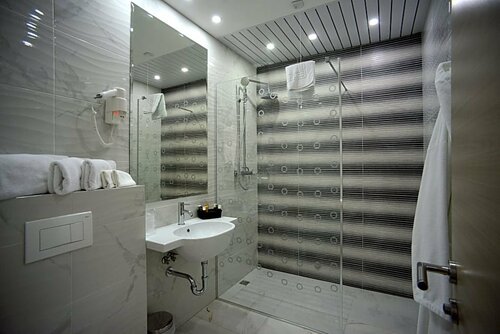 Ночлег и завтрак (B&B) Five Points Square - City Center, Забронировать Отель «постель и завтрак» Бизнес-отели Белграда, рядом с Residence of Princess Ljubica, 4* 5*