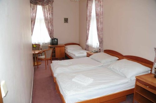 Pension Akropolis, Забронировать Отель Мареанске-Лазне Карловарский край, рядом с Koliba-Krakonos