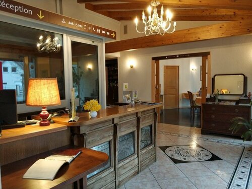 Logis Hotel Calisola Besançon - Soirée Etape, Забронировать Отель Шалезёль Ду