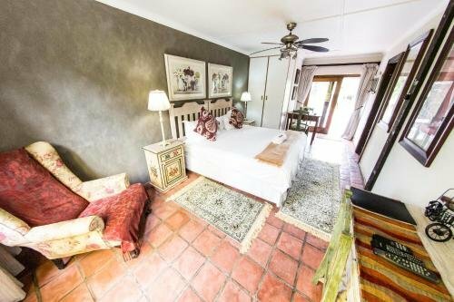 Fish Eagle Manor
