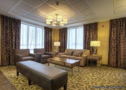 Spark By Hilton Cleveland Beachwood, Забронировать Отель Отели Бичвуд с парковкой, рядом с Центр еврейского наследия имени Мальца, Парковка