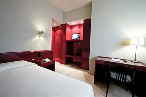 Majestichouse, Book Hotel Castenedolo Lombardiet