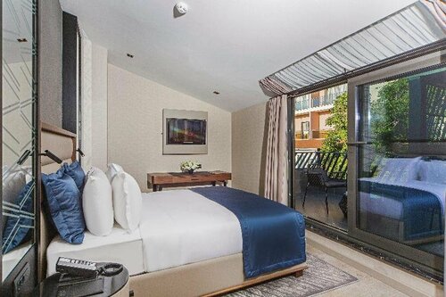 Arts Hotel Harbiye, Boek Hotel Beyoglu Hotels met een Zwembad, Zwembad