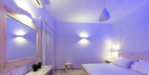 Pahivouni Studios & Suites, Rezervați Hotel Hoteluri în Donousa cu parcare, Parcare
