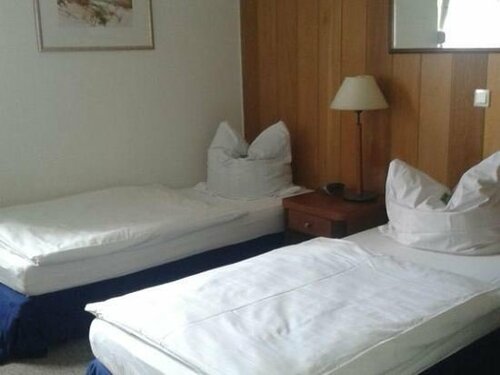 Hotel Alte Wache, Забронировать Отель Мариенталь 