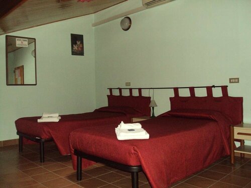 Airone, Rezervați Hotel Ostellato 