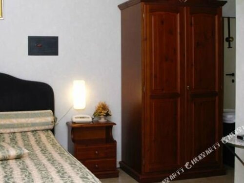 Hotel Ristorante Il Sillabario, Забронировать Отель Отели Коста Верде 3 звезды, 3*