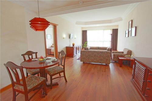 Hotel Pokhara Grande, Забронировать Отель Покхара провинция Гандаки-Прадеш