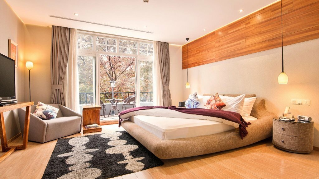Finity Hotel