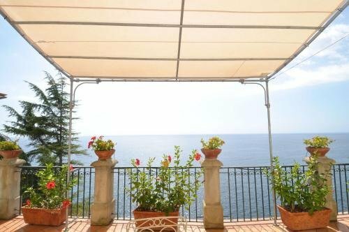La Clarissa Amalfi Dreams, Забронировать Отель Равелло Побережье Амальфи