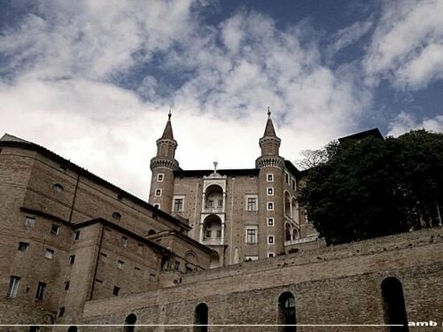 Hotel Piero Della Francesca, Забронировать Отель Отели в центре Урбино с завтраком, отели в центре Урбино с завтраком