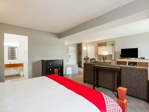 Days Inn by Wyndham Conneaut, Book Hotel Hoteller i Ohio med parkering, Parkering