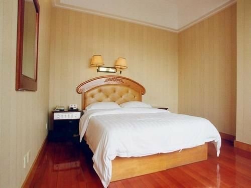 GreenTree Inn Express Dalian North Railway Station