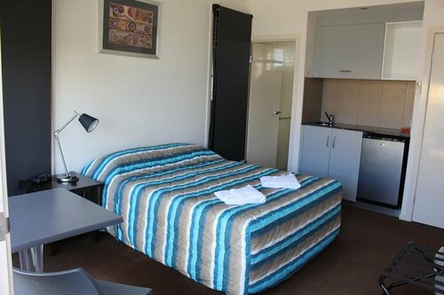 Smart Stayzzz Inns, Prenota Locanda Hotel a Queensland con parcheggio, Parcheggio