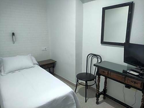Rincón Extremeño, Book Hotel Plasencia Monfragüe