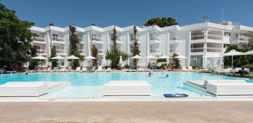 Marathon Beach Resort, Забронировать Отель Неа-Макри 