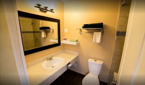 Midway Motel, Boek Motel Brandon Manitoba