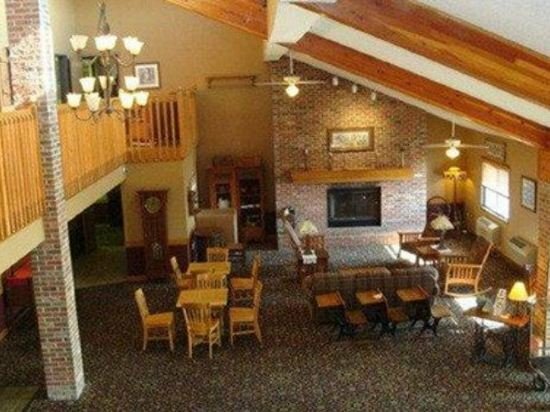 AmericInn by Wyndham Coralville