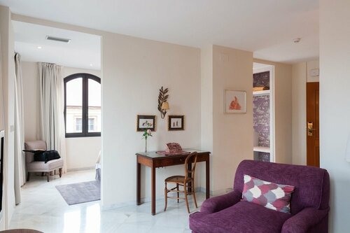 Suites Murillo Plaza Sta. Cruz, Забронировать Апарт-отель Отели Севильи с бассейном, рядом с Площадь Пласа-де-Армас, Бассейн