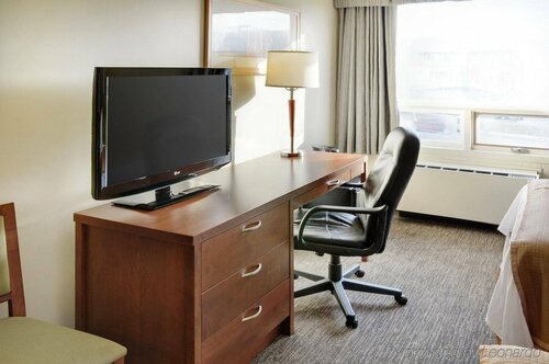 Travelodge Airport North Bay, Book Hotel North Bay Ontario