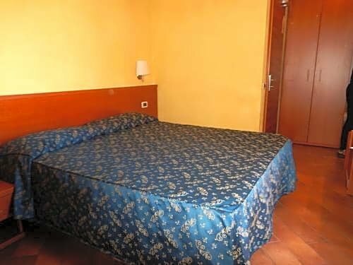 Albergo Dei Leoni, Rezervasyon Otel Monterotondo Lazio