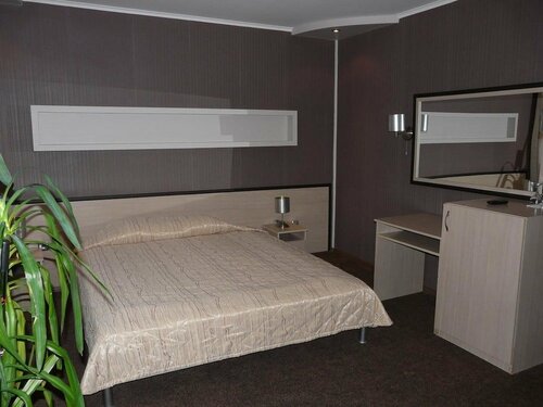 Ustra Hotel, Book Hotel Hoteller i Kardzhali med parkering, Parkering