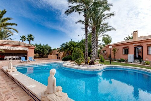 Charming Villa in Torrevieja with Private Pool, Забронировать Вилла Ла-Мата Коста-Бланка