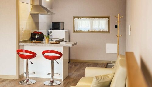 Gyeongpoen Pension, Забронировать Гостевой дом Отели Каннын с парковкой, Парковка