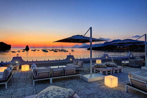 Les Sables Noirs & SPA, Брондау Қонақ үй Messina қаласындағы жүзу бассейні бар қонақ үйлер, Жүзу бассейні