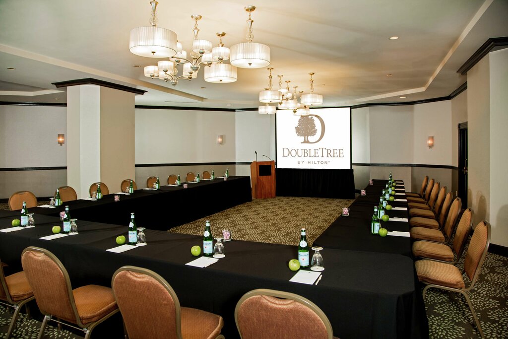 DoubleTree by Hilton Modesto