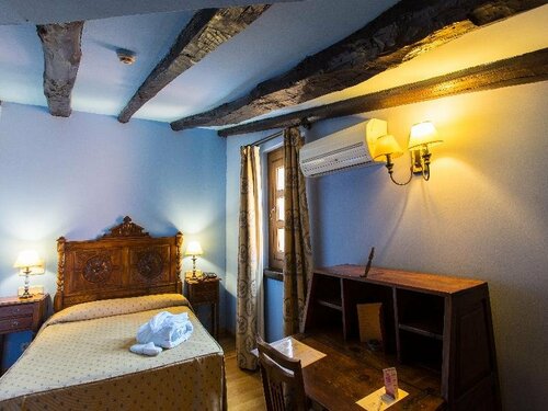 Hotel La Posada Regia, Забронировать Отель Отели Леона с парковкой, рядом с Железнодорожный вокзал Леона, Парковка