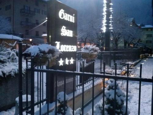 Garni San Lorenzo, Забронировать Отель Отели Мадонна-ди-Кампильо с завтраком, Завтраки