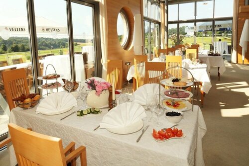 Golfhotel Gut Neuenhof, Забронировать Отель Фрёнденберг Унна