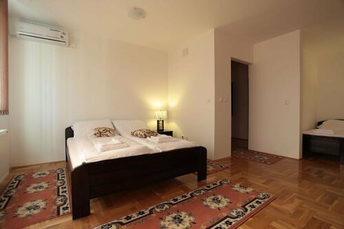 Bed and Breakfast Royal, Забронировать Отель Обреновац Центральная Сербия, рядом с Курорт Обреновач