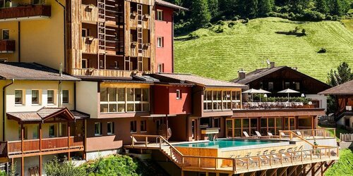 Tonzhaus Hotel & Pizzeria
