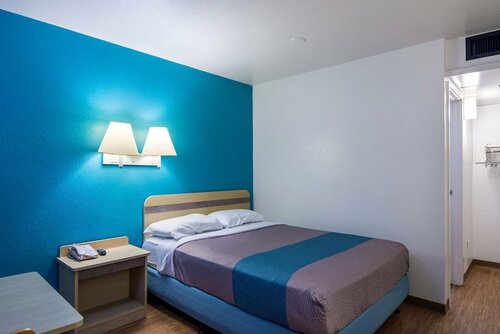 Motel 6-Sandston, VA - Richmond, Va, Prenota Motel Henrico County 