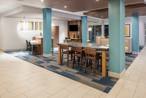 Holiday Inn Express & Suites Kingdom City by IHG, Забронировать Отель Кингдом-Сити Миссури