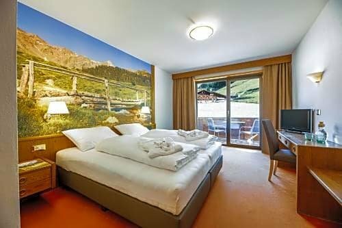Berghotel Tyrol, Забронировать Отель Сеналес Валь Сеналес