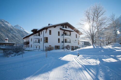Appartements Gladbach, Book Lejlighed Hoteller i Tyrol med pool, Swimmingpool