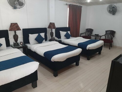 Lawrence View Hotel, Lahore, Prenota Hotel Hotel a Lahore con parcheggio, vicino a Alhamra Art Center, Parcheggio