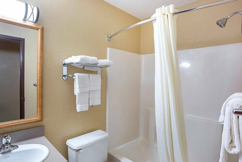 Rodeway Inn & Suites Kearney, Boek Hotel Kearney Nebraska