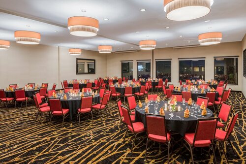 Radisson Hotel Colorado Springs, Rezervasyon Otel Colorado Springs Kolorado
